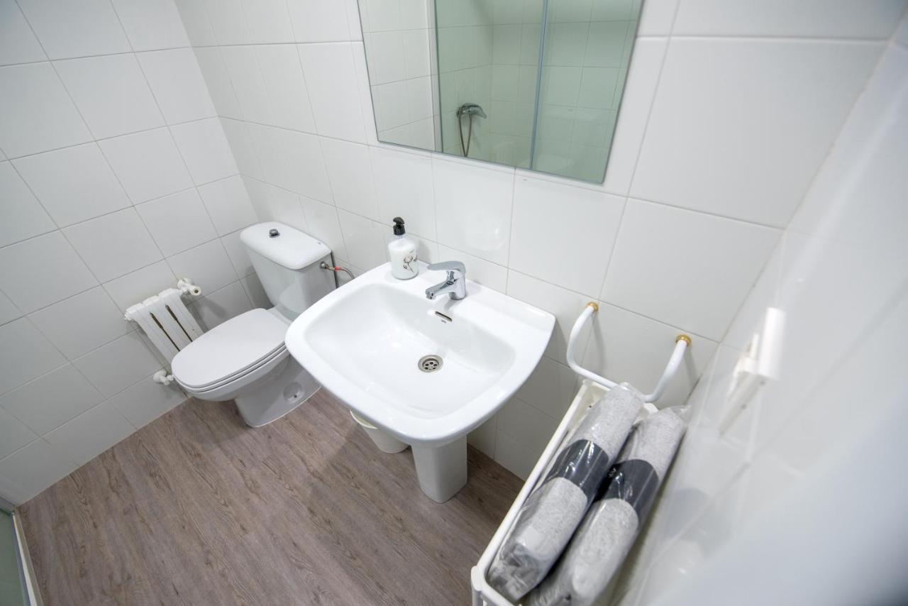 הוסטל Burgo Residencia Hospital Del Rey מראה חיצוני תמונה